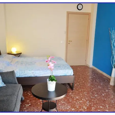Large For 12 People Апартаменты Рим